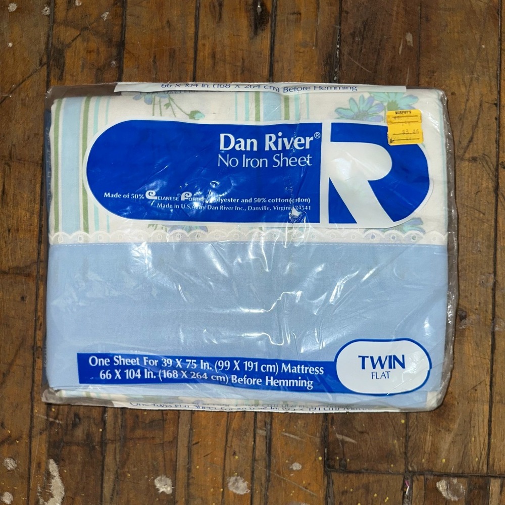 Dan River Twin Flat Sheet 66x104 in No Iron 3 in Reversible Hem Permanent Fit